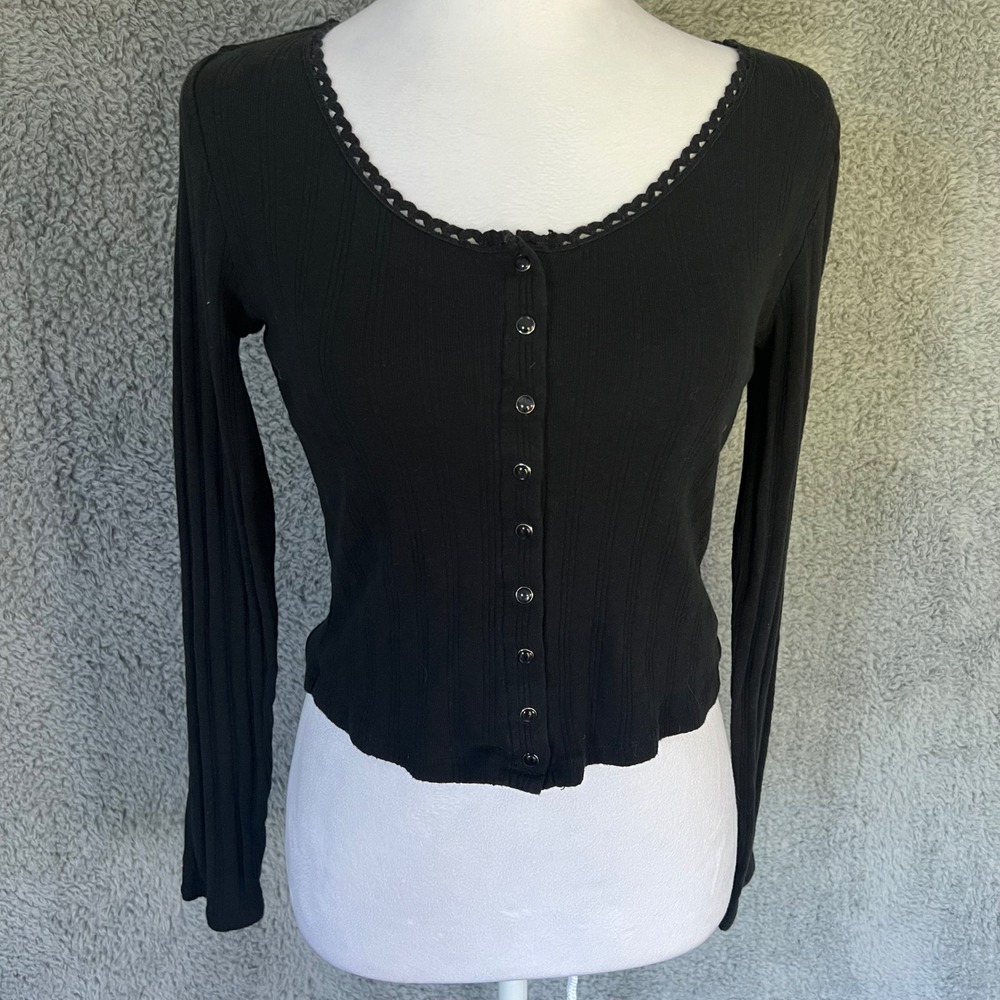 Gap Pointelle Crop long sleeve top M Petite Black 100% Cotton Pearl Snap Front